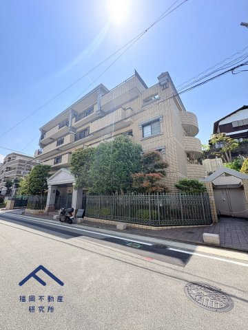 プレジデント寺塚の外観