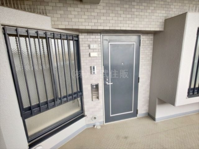 【玄関】 | ルミナス鶴ヶ島 | 落ち着いた雰囲気の玄関です
