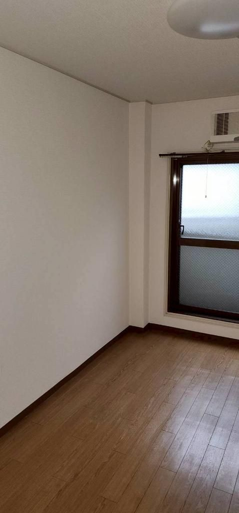 ラフォーレ助松の内装