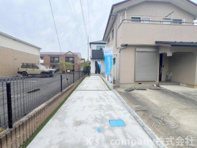 ◎茅ヶ崎市浜之郷　新築戸建の庭|人工芝のお庭スペース◇雑草の心配が不要です♪