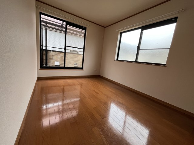 明石市大久保町西島　戸建の洋室