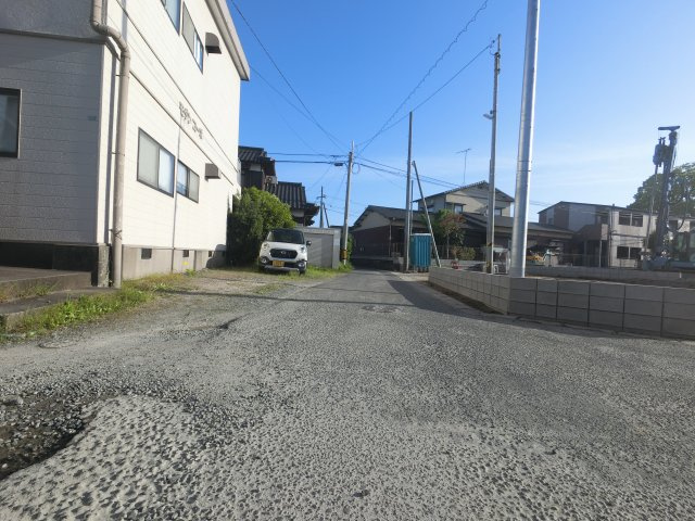 佐賀市高木瀬東　第17の前面道路含む現地写真|前面道路含む現地写真です