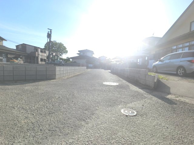 佐賀市高木瀬東　第17の前面道路含む現地写真|前面道路含む現地写真です