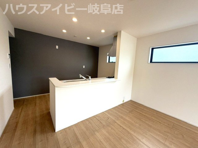 【居間・リビング】の画像