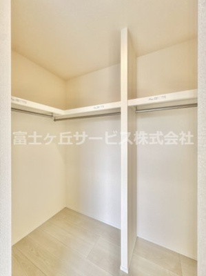【収納】 | 豊橋市高師町 59-2期 新築一戸建て 2号棟 | ウォークインクローゼットです