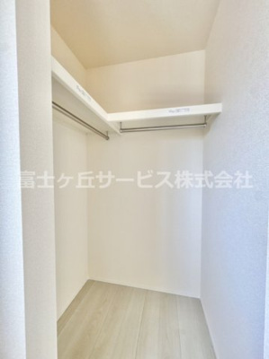 【収納】 | 豊橋市高師町 59-2期 新築一戸建て 2号棟 | ウォークインクローゼットです