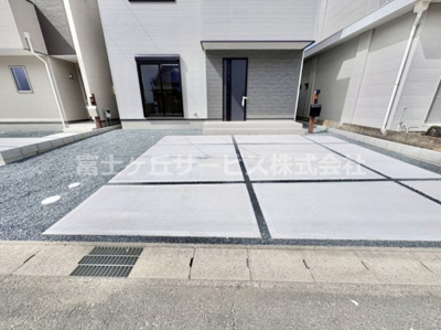 【駐車場】 | 豊橋市高師町 59-2期 新築一戸建て 2号棟 | カースペースがあります