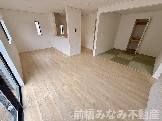 【新築平屋】高崎市金古町第16　４号棟(全４棟)　クレイドルガーデン　新築建売分譲の居間・リビング|使いやすい居間です