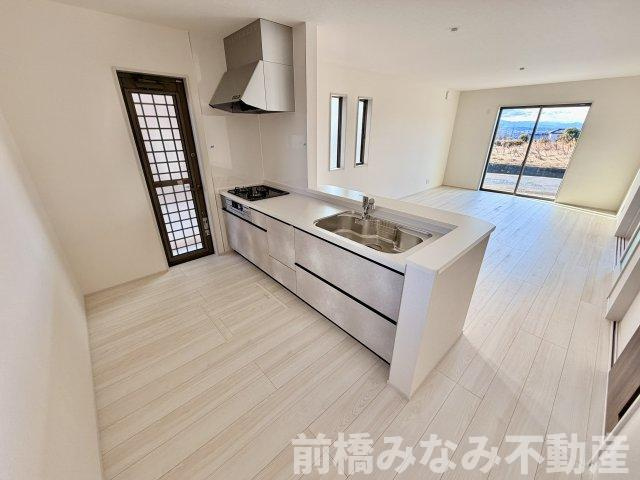 【新築】前橋市富士見町時沢第4　２号棟(全４棟)　クリエートの家　新築建売分譲のキッチン|キッチンでお料理をお楽しみください