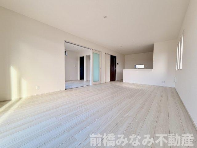 【新築】前橋市富士見町時沢第4　２号棟(全４棟)　クリエートの家　新築建売分譲の居間・リビング|こちらのリビングで趣味の時間をお楽しみください