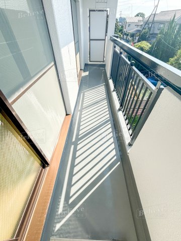 マンションアザレア A棟のバルコニー|陽当たり良好なバルコニーです♪