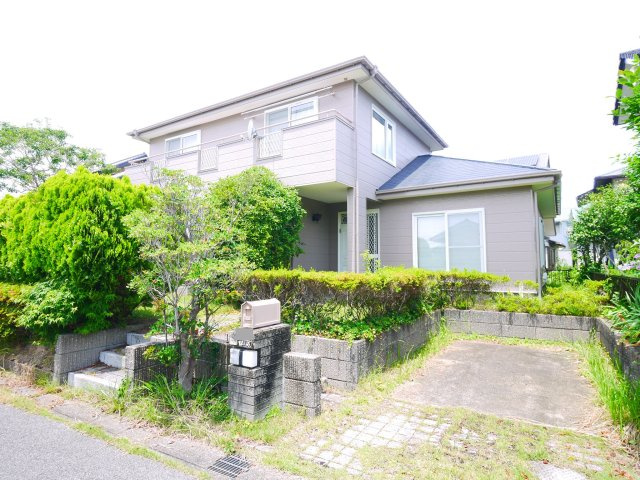 茂原市緑ヶ丘1　中古戸建の外観|4LDK 緑ヶ丘分譲地内 南西角地公道路 スーパーせんどう徒歩約11分 都市ガス上下水 駐車1台