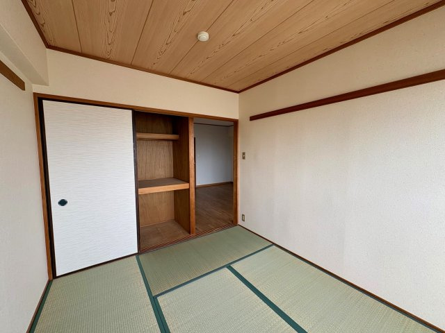 グレイセスあいの和室