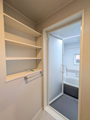 スプリングハウスAの収納