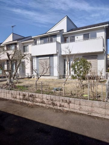 川越市大字今福の中古一戸建の外観|周辺は低層住宅が建ち並ぶ穏やかな住宅地。
緑も多く、住環境良好です。
