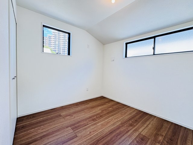 松戸市二ツ木新築戸建【幸谷小学校：4分】の子供部屋|5.2帖洋室