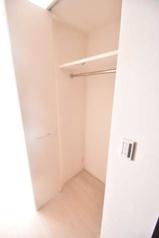 大阪市都島区中野町３丁目の賃貸マンションの収納