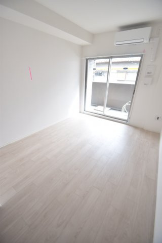 大阪市都島区中野町３丁目の賃貸マンションの居間・リビング