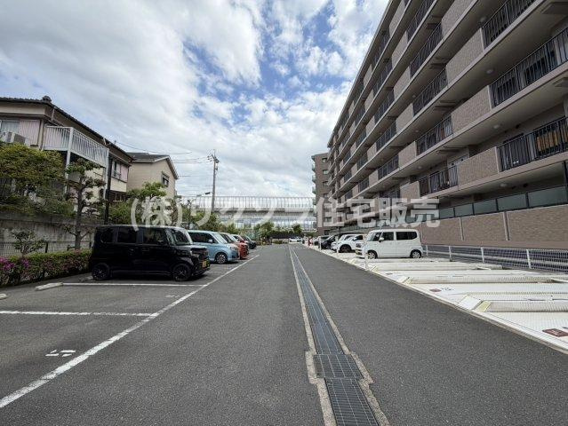 交野中央グリーンマンションの駐車場|■物件内覧・資金計画相談・住宅ローン相談、リフォーム相談、お問合せ受付中■
※当日・翌日のご内覧、ご相談はお電話でのお問合せがスムーズです！