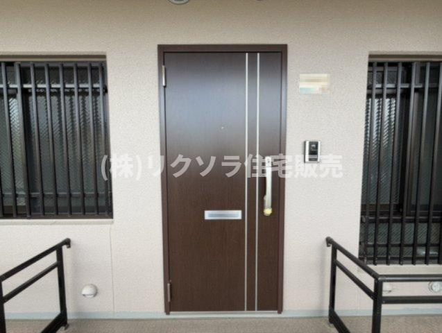 交野中央グリーンマンションの玄関|■物件内覧・資金計画相談・住宅ローン相談、リフォーム相談、お問合せ受付中■
※当日・翌日のご内覧、ご相談はお電話でのお問合せがスムーズです！