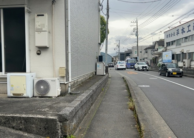 【外観】 | カーサ・アレグリア | 家を建てる前提で土地を探している場合、地盤の丈夫さは譲れない条件の一つです。地盤が脆弱だと追加工事が必要となります。また、過去に地盤沈下や液状化現象を起こした土地は、できるだけ避けた方がいいでしょう。