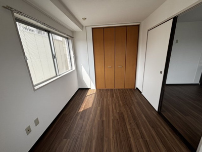 【洋室】 | ラフォンテーン島崎