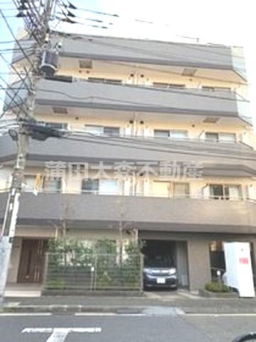メイクスデザイン平和島の外観|2015年1月築　RC鉄筋コンクリート造地上5階建て総戸数28戸の分譲賃貸マンション
東京都大田区大森北3丁目　JR京浜東北線大森駅徒歩16分、京浜急行本線平和島徒歩7分