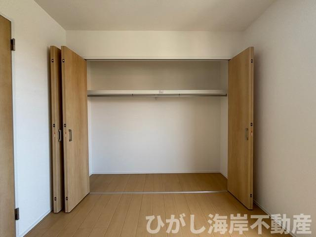 茅ヶ崎市浜之郷　新築戸建　全2棟の収納|各居室　収納スペース付き