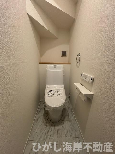 茅ヶ崎市浜之郷　新築戸建　全2棟のトイレ|洗浄機能付きお手洗い
