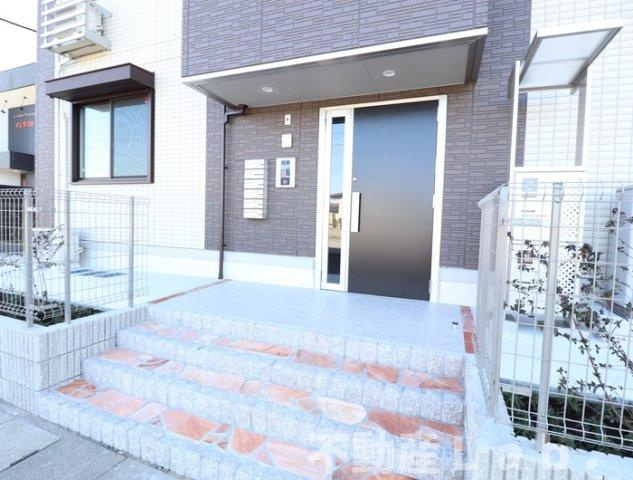 カーサ八代のエントランス