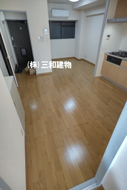 ウエストヒルズ・２１の居間・リビング|同じ間取りの別部屋の参考写真です（設備や素材・色が異なる場合があります）