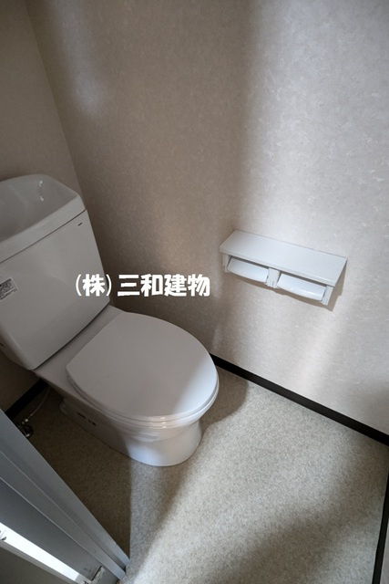 ウエストヒルズ・２１のトイレ|同じ間取りの別部屋の参考写真です（設備や素材・色が異なる場合があります）