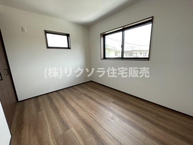 太秦緑が丘　新築一戸建ての洋室|洋室6.0帖
■物件内覧・資金計画相談・住宅ローン相談、リフォーム相談、お問合せ受付中■
※当日・翌日のご内覧、ご相談はお電話でのお問合せがスムーズです！