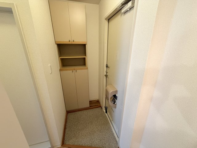 リビング六甲ウエストA棟の玄関