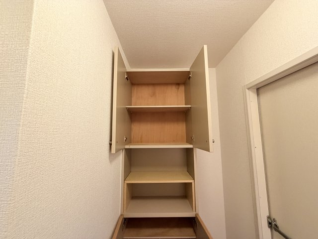 リビング六甲ウエストA棟の収納