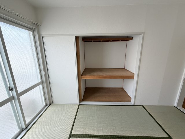 リビング六甲ウエストA棟の収納
