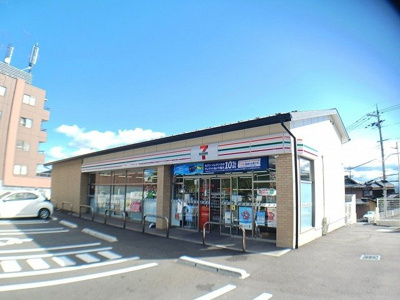 【周辺】 | ヴィラ　デュース | セブンイレブン 京都樫原盆山店まで300m