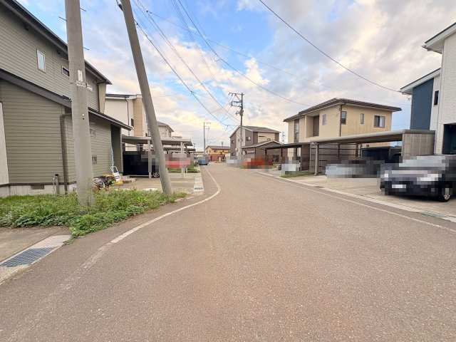 【前面道路含む現地写真】 | 上越市大字夷浜　5SLDK