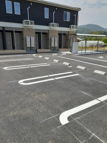 【駐車場】 | アルモニー　ヤマト | 駐車場があります