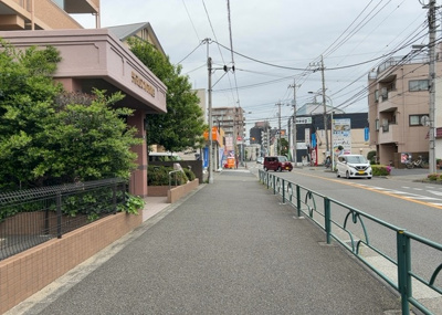 【展望】 | ダイアパレスソレアル町田 | 景色重視でお家選ぶをするとスーパーが遠い！学校が遠い！など生活をするうえで利便性で困ることもあります。まず一度現地を見学する際に、周辺の施設などがあるかを確認し、暮らし始めた後のことを想像しましょう。