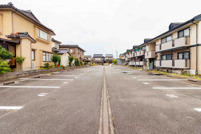 VIVRE ESTの駐車場