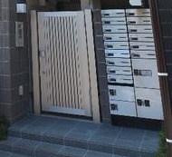 エルカーサ平和台のエントランス