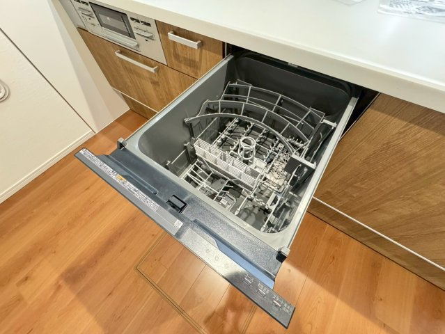 南西向き陽当たり良好４ＬＤＫ◆並列駐車２台可能◆収納充実◆伏見区淀生津町のキッチン|食器洗浄乾燥機