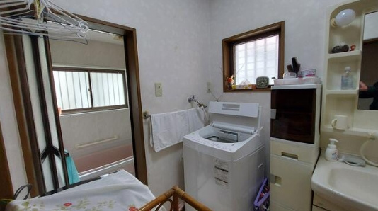 和歌山市下三毛の独立洗面台