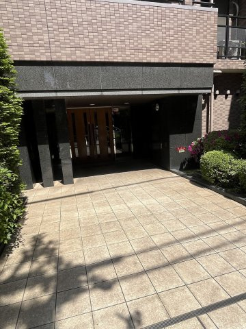 ナイスアーバン文京向丘のエントランス