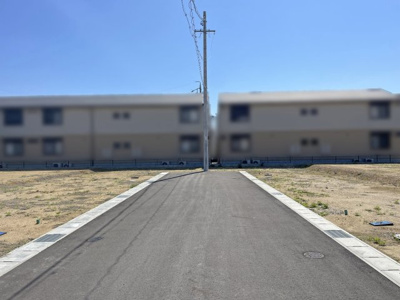 【前面道路含む現地写真】 | 四日市市日永１丁目３号地　全３区画 | 前面道路