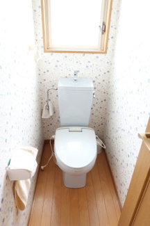  | 野洲市西河原　中古戸建 | ２階トイレ