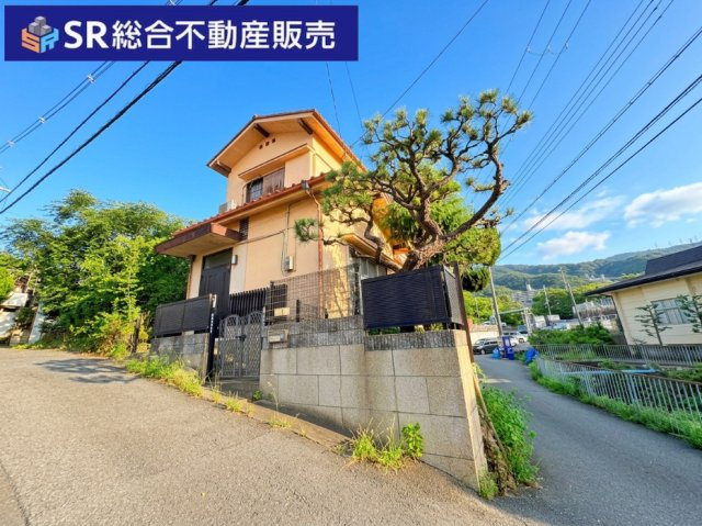 日下町2丁目中古戸建の外観|子育てにも向いている立地です♪幼稚園まで徒歩8分、小学校まで徒歩5分、公園まで徒歩4分
