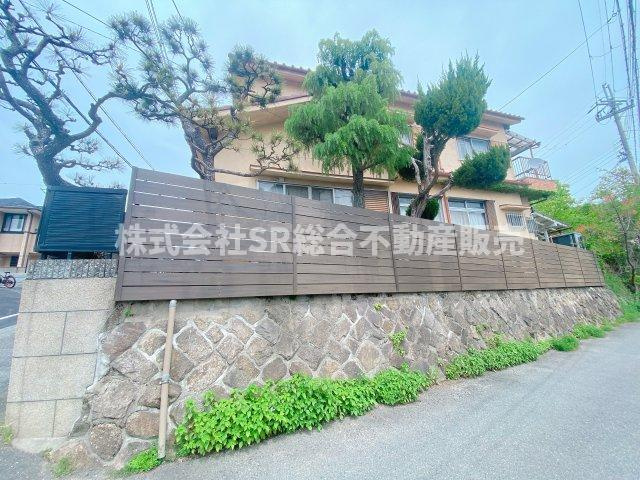 日下町2丁目中古戸建の外観|弊社は、中古戸建のご紹介、その後のリフォームのご提案、
賃貸物件のご紹介、すべてご対応可能です。
お客様にあったプランをご提案致します。
まずはお問合せ下さいませ。