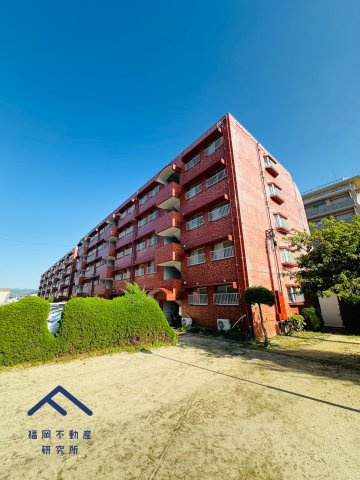 エメラルドタウン和白B棟の外観